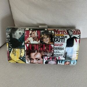 Gorgeous trendy magazine bag